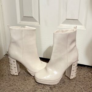 Women’s Cream Pearl-Accent Platform Ankle Boots